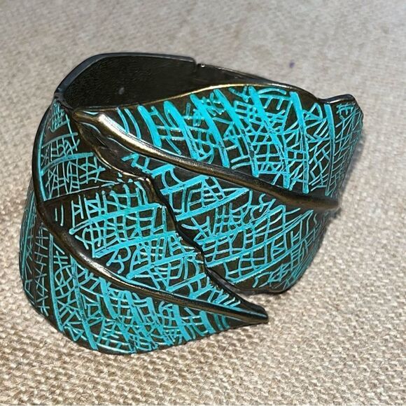 Leaf Cuff Hinged Clamper large Bracelet -Brass Patina look- Bohemian - Picture 1 of 5
